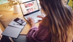 Leia mais sobre o artigo Por que ter um blog e como isso ajuda a gerar experiências para os clientes?